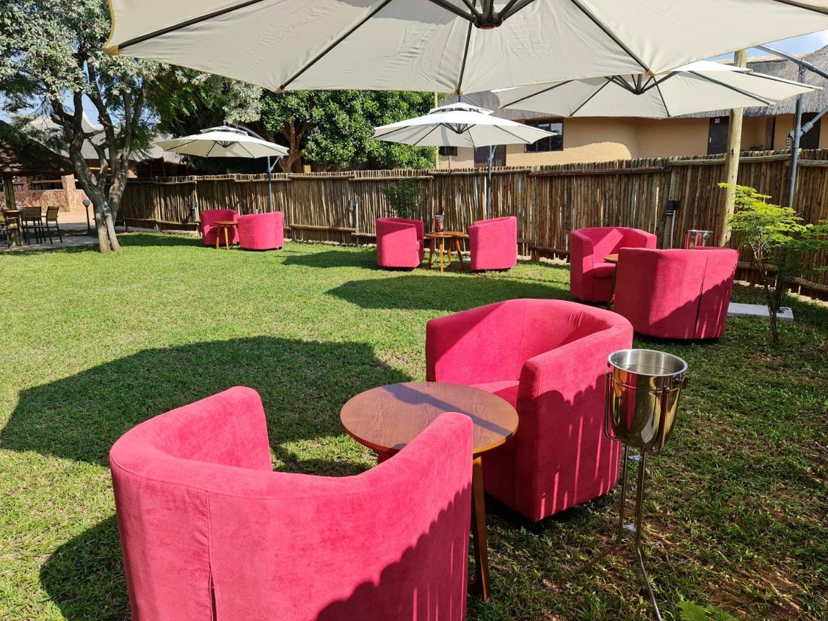 Phoenix Aurora Gaborone Extérieur photo