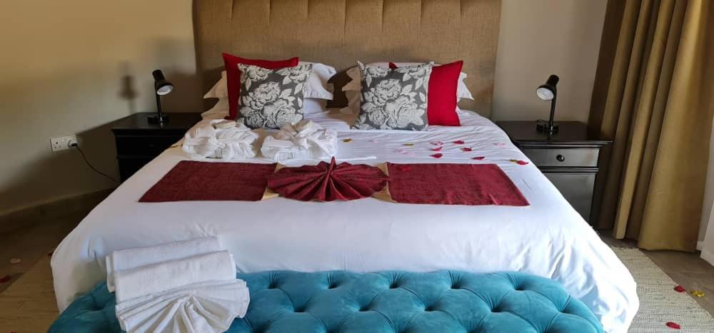 Phoenix Aurora Gaborone Extérieur photo